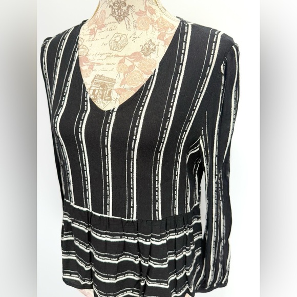 PAPER CRANE Black and White stripe long sleeve peplum top size S - Picture 4 of 14
